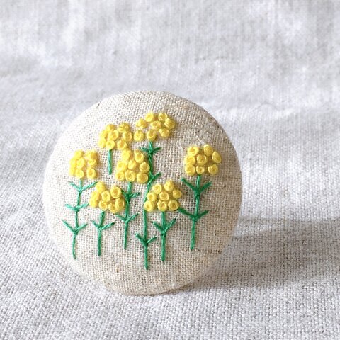 刺繍ブローチ  菜の花  ヘアゴム可 くるみボタン　送料無料
